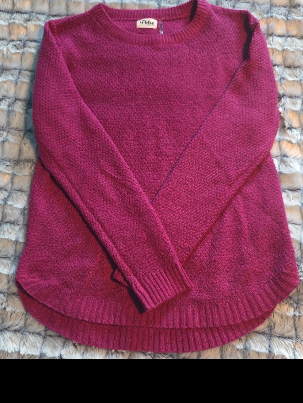 Women's Sweater - Picture 2 of 2